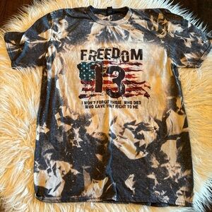 💜 5 for $20 💜 Freedom America bleached tee